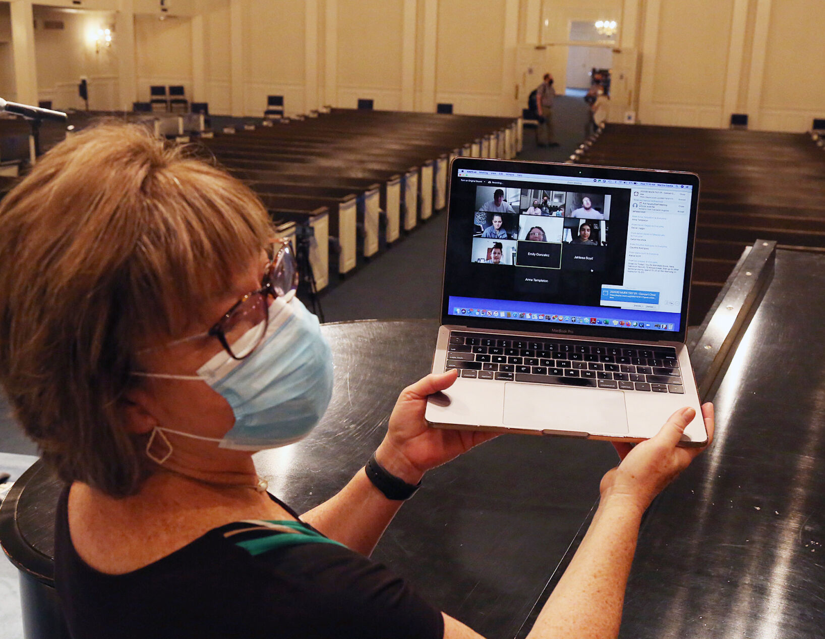 choirs- laptop